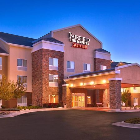 Fairfield Inn & Suites By Marriott ג'ילט מראה חיצוני תמונה