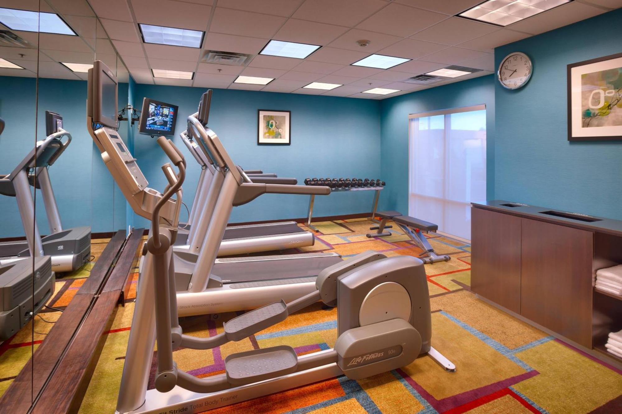 Fairfield Inn & Suites By Marriott ג'ילט מראה חיצוני תמונה